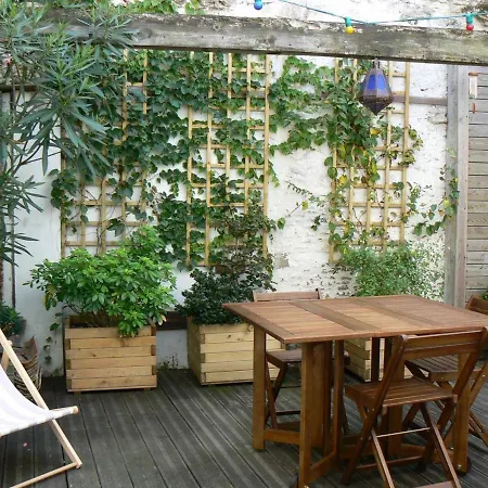 Maison De Charme A Saint-georges-d'oleron, 8 Couchages, Proche Commerces, Cour Et Terrasse Ensoleillee - Fr-1-246a-237 Holiday home